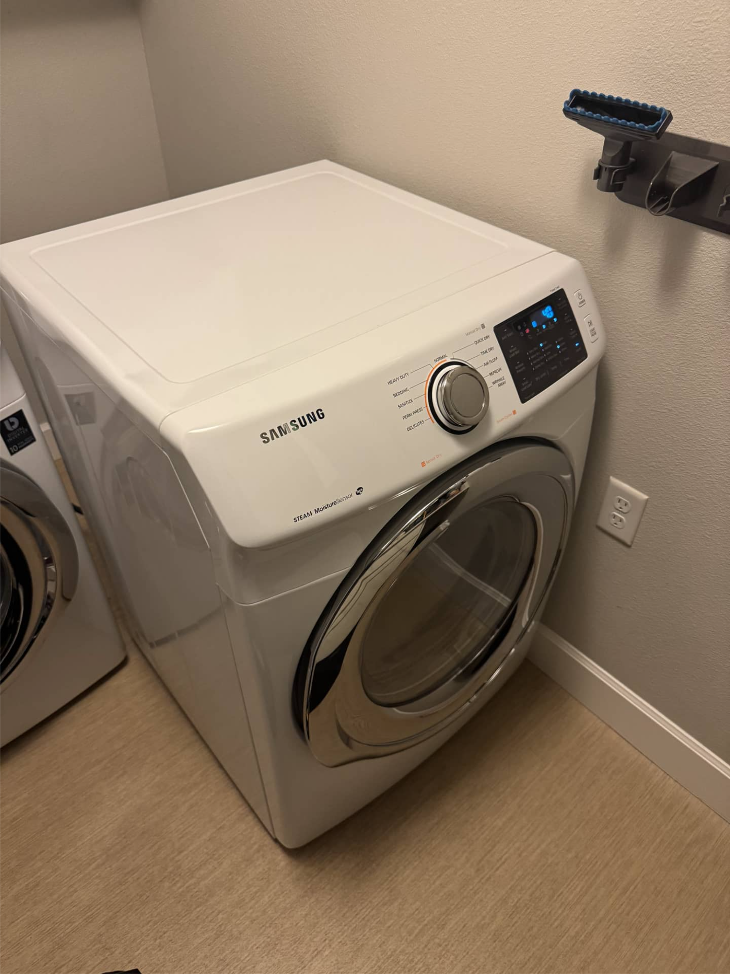 Samsung dryer inspected for no-heat issue in Portland, OR 97212