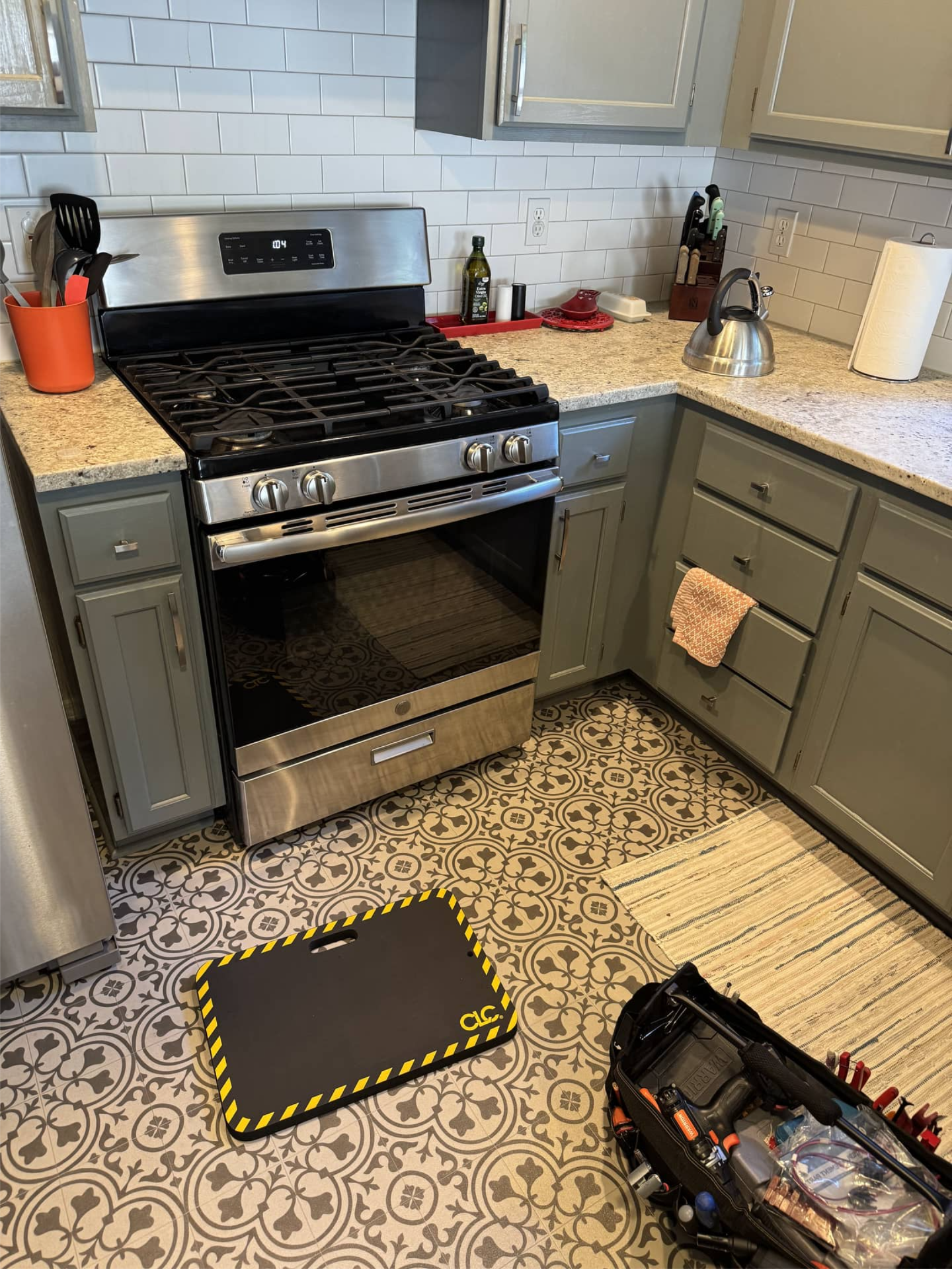 GE oven burner repair and gas valve replacement completed in Portland, OR 97206