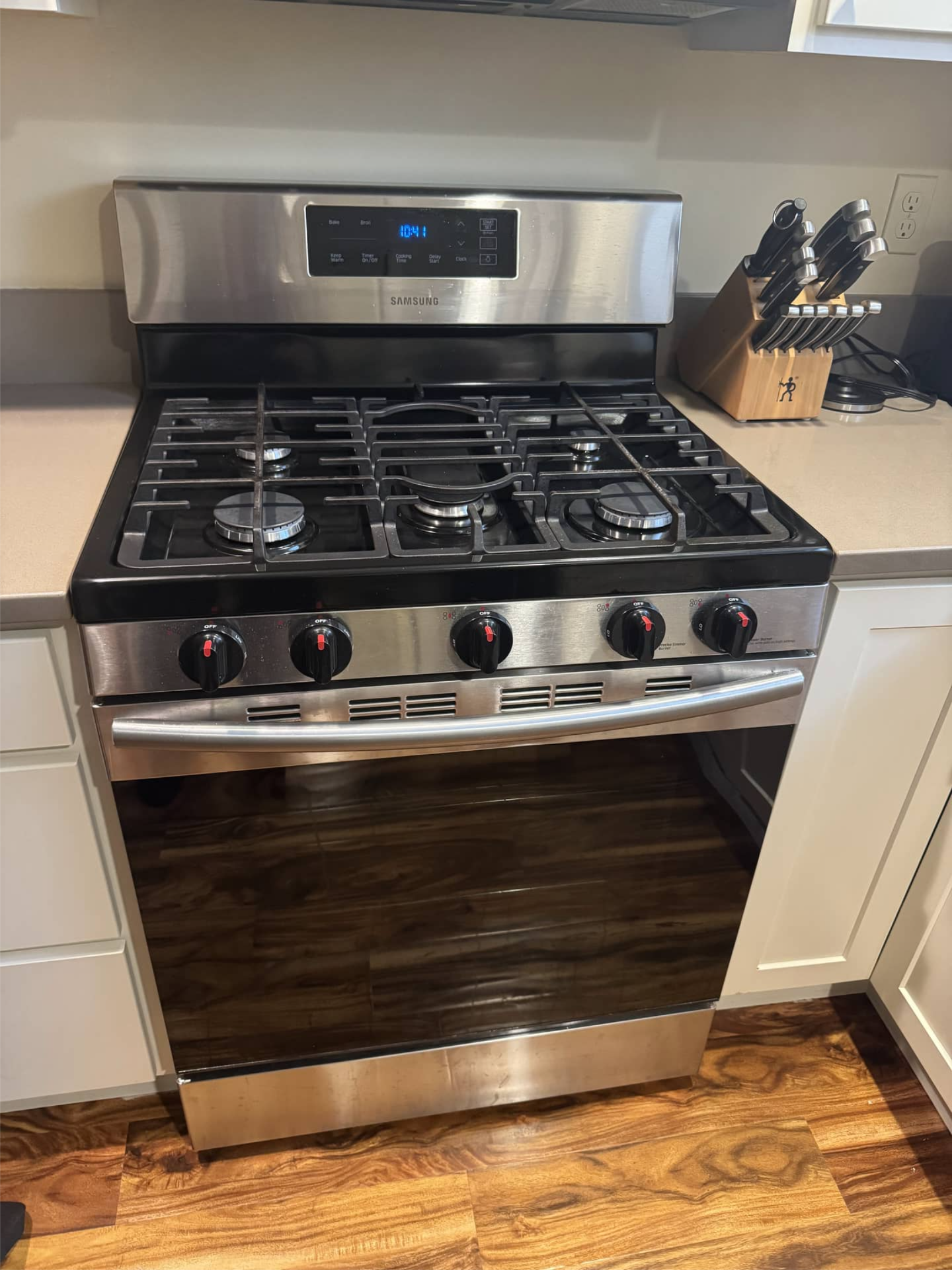 Samsung gas range after igniter module replacement for random clicking in Portland, OR 97214